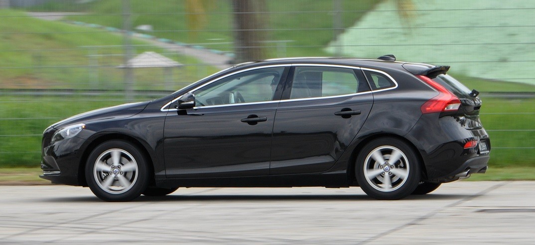 volvo_v40_2