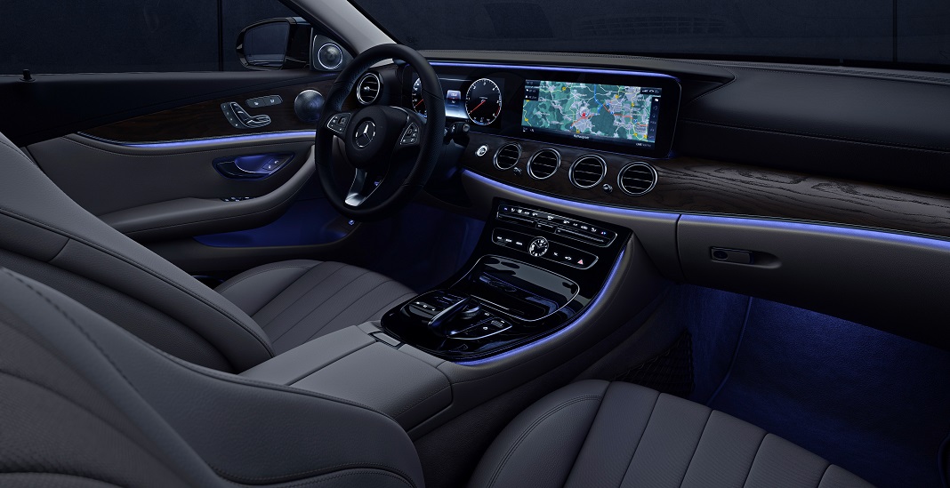 Mercedes-Benz E-Class, Interior with ambience lightning;