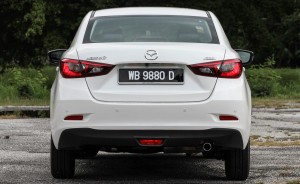 mazda2_18
