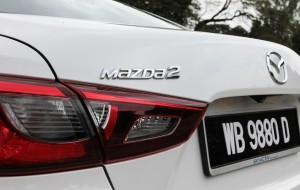 mazda2_20