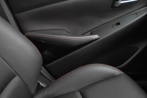mazda2_8
