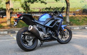 ninja300_static_rear