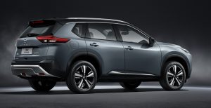 nissan-turns-corner-04